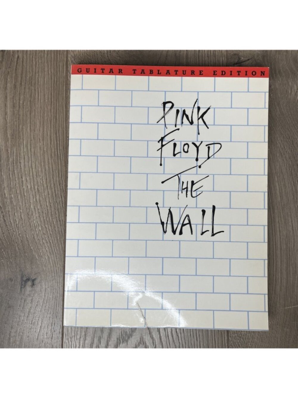 Pink Floyd: The Wall Guitar Tab Edition Paperback Hal Leonard - Picture 2 of 7